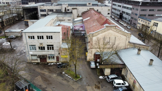 Pārdod noliktavu un ražošanas ēku kompleksu Centrā, Barona un Zemitāna ielu krustojumā.  - Rīga - foto 8