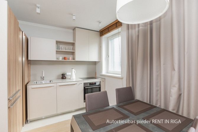 Tiek izīrēts interjera dizainera veidots 3-istabu dzīvoklis projektā Futuris, Rīgas klusajā Rīga - foto 6