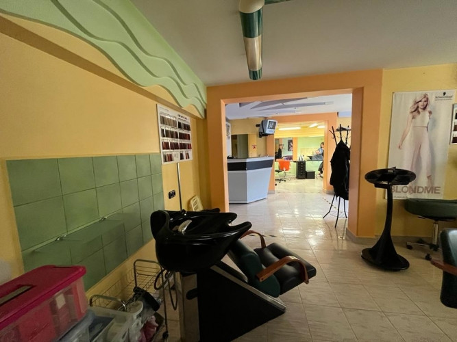Unikāls piedāvājums - gatavs bizness, frizētava - skaistumkopšanas salons! Salons strāda jau Rīga - foto 2