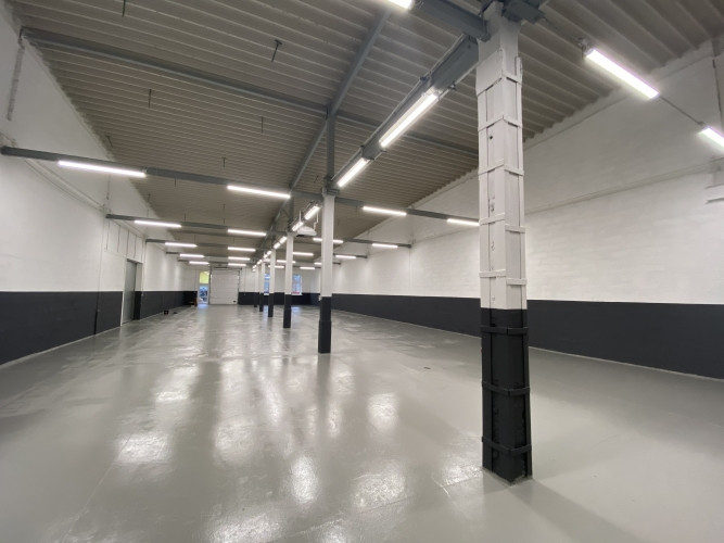 Apkurināmā noliktava Juglā 1.stāvā. Griestu augstums ~ 4.3 m - 8 m. Lielie vārti zemes Rīga - foto 9