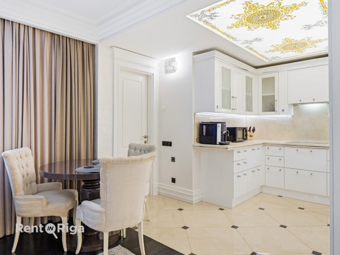 Izīrē 2-istabu dzīvokli elitārajā kompleksā Aleksandra Apartment.  Dzīvoklis sastāv no Rīga - foto 9