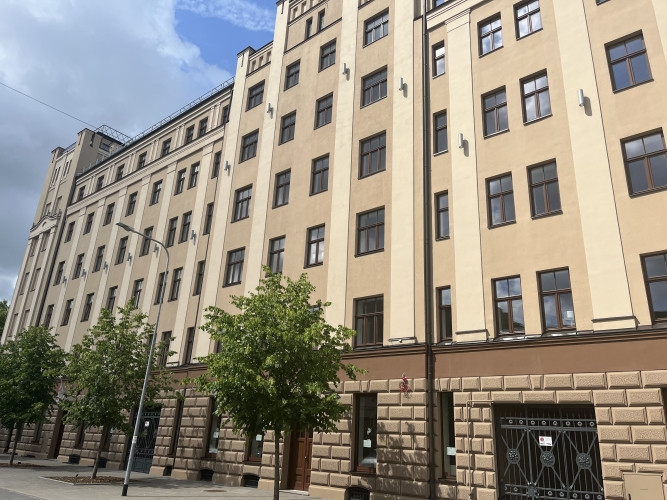 Ofisa telpas  Rīgas centrā, jaunā rekonstruētā projektā Pērnavas ielā. Telpas ir aprīkotas Rīga - foto 7
