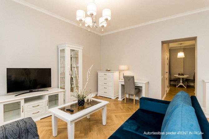 Piedāvājam īrēt ekskluzīvus divu istabu apartamentus Rīgas centrā, jaunā rekonstruētā Rīga - foto 5
