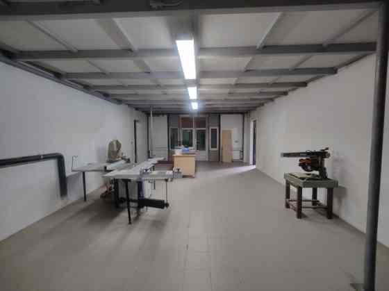 Noliktavas/ražošanas telpas Šampēterī.  Kopējā telpu platība 470 m2. 1. stāvs: Kopējā telpu platība  Rīga