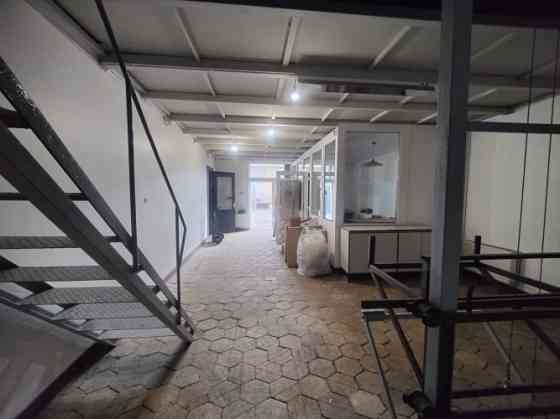 Noliktavas/ražošanas telpas Šampēterī.  Kopējā telpu platība 470 m2. 1. stāvs: Kopējā telpu platība  Rīga