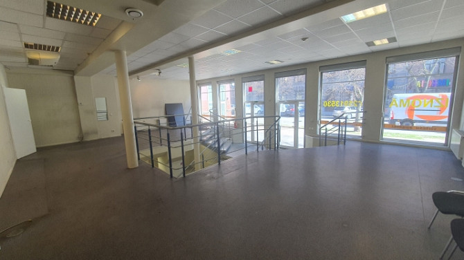 Gaišas un plašas tirdzniecības vai salona telpas Stabu ielā 42.  Iepriekš telpās atradās Rīga - foto 3