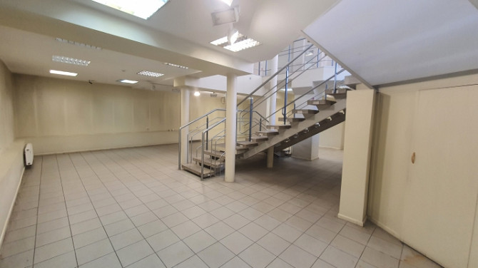 Gaišas un plašas tirdzniecības vai salona telpas Stabu ielā 42.  Iepriekš telpās atradās Rīga - foto 8