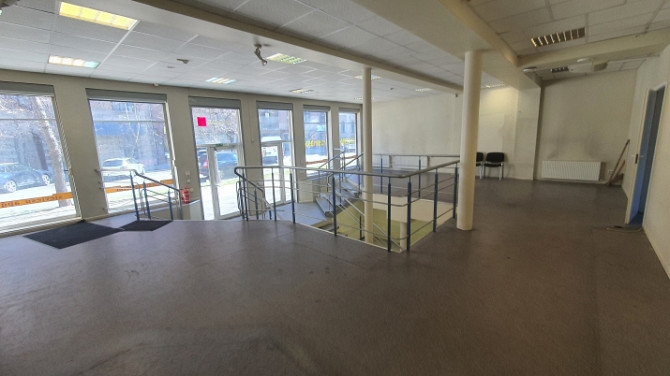 Gaišas un plašas tirdzniecības vai salona telpas Stabu ielā 42.  Iepriekš telpās atradās Rīga - foto 4