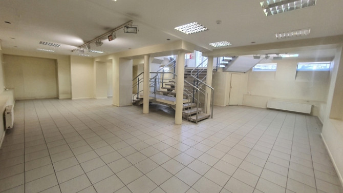 Gaišas un plašas tirdzniecības vai salona telpas Stabu ielā 42.  Iepriekš telpās atradās Rīga - foto 9