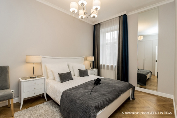 Piedāvājam īrēt ekskluzīvus divu istabu apartamentus Rīgas centrā, jaunā rekonstruētā Rīga - foto 2
