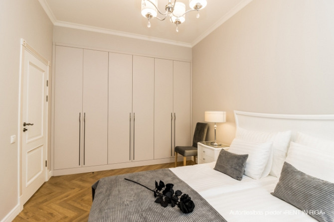 Piedāvājam īrēt ekskluzīvus divu istabu apartamentus Rīgas centrā, jaunā rekonstruētā Rīga - foto 8