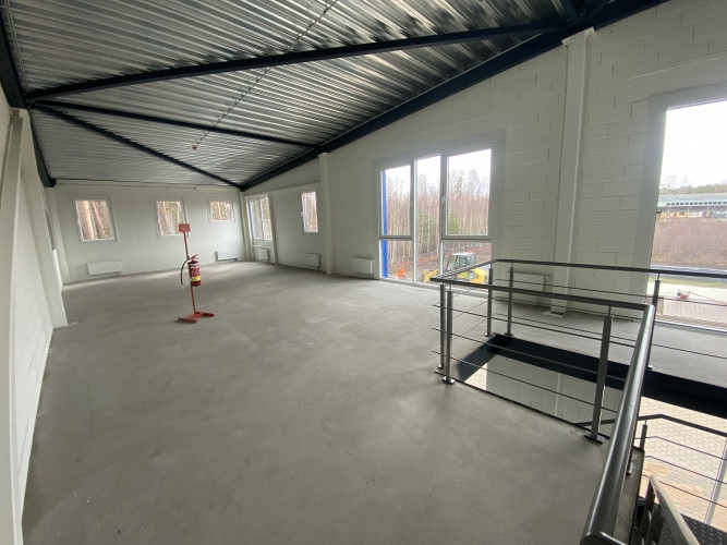 Stockoffice Berģos.  + 1. stāvā noliktavas telpas 247 m2; - Atvērta telpa; - Līdz pārliktnim Rīga - foto 7