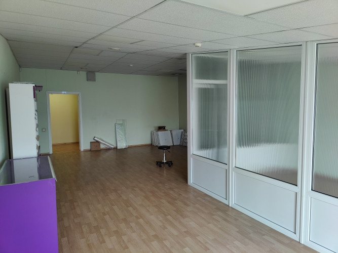 Tiek iznomātas biroja telpas Dārzciemā, TC Beta otrajā stāvā.  + atsevišķa ieeja no Rīga - foto 7