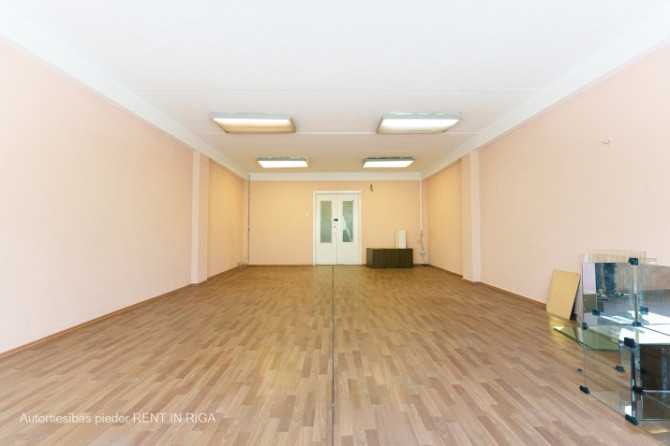 Tiek iznomātas biroju telpas.  + iespējams nomāt ilgtermiņā; + pieejams nomai uzreiz; + Rīga - foto 1