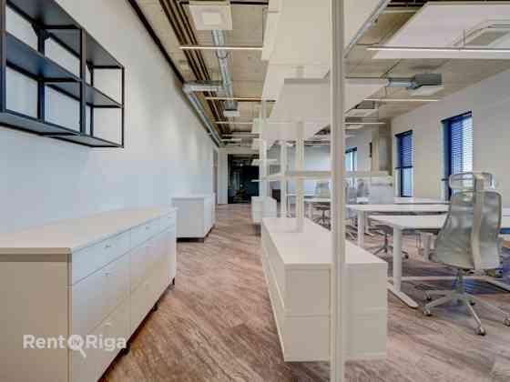Modern office with an open-plan layout on the 10th floor of the Place Eleven office building.  6 par Rīga