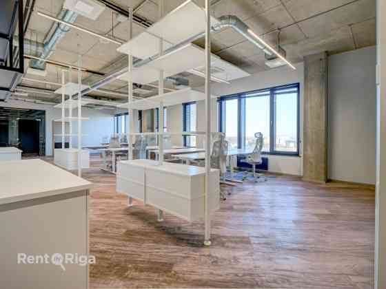 Modern office with an open-plan layout on the 10th floor of the Place Eleven office building.  6 par Rīga