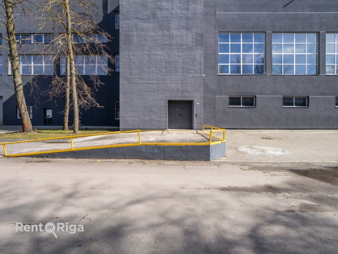 Plašas, sausas ražošanas telpas Ulriekstes ielā pie tirdzniecības ostas Rīga.   Telpas Rīga - foto 9
