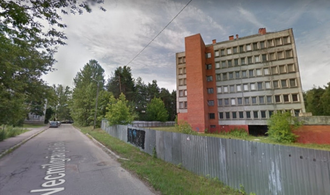Renovējams īpašums Vecmīlgrāvī.  Padomju laikos celta ēka slimnīcas vajadzībām. Rīga - foto 1