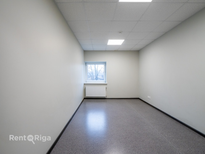 Izīrē biroju ēku Iļģuciemā.  Kopējā ēkas platība 1500 m2. 1. stāva platība 462m2;  2. Rīga - foto 9