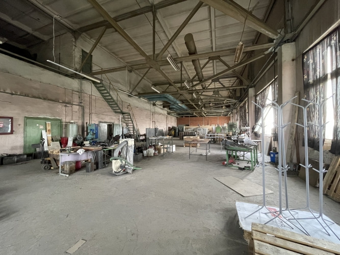 Ražotne vai noliktava tuvajā Purvciemā. Platība 360 m2. WC ir koplietošanā. Griestu augstums Rīga - foto 1