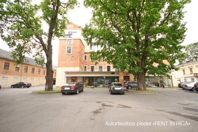 Telpas medicīnas pakalpojumu sniedzējam.  + 1. stāvā 840 m2- sastāv no priekštelpas, vāriem Rīga - foto 1