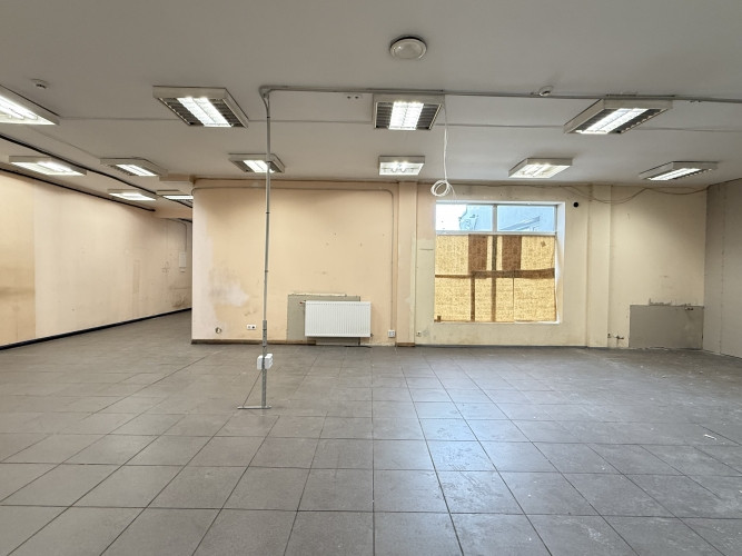 Telpas nelielai ražošanai, veikalam vai citai nodarbei.  Renovēta multifunkcionāla ēka Rīga - foto 2