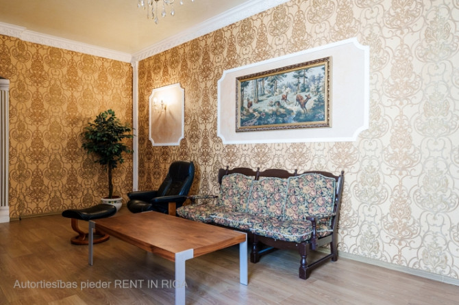 Piedāvājumā plašs 4 istabu dzīvoklis kapitāli renovētā ēkā pašā Rīgas centrā. Māja Rīga - foto 8