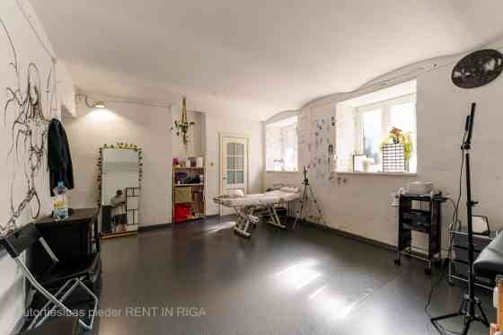 Bright premises near Miera Street, with a beautiful garden in the courtyard.  There are two separate Rīga