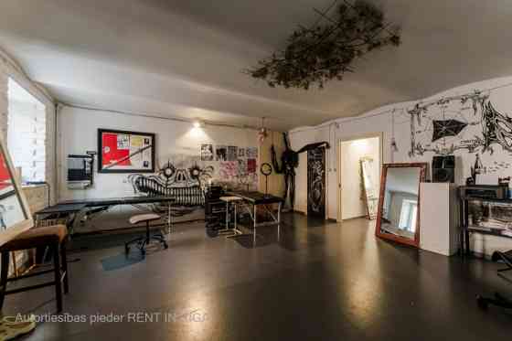 Bright premises near Miera Street, with a beautiful garden in the courtyard.  There are two separate Rīga