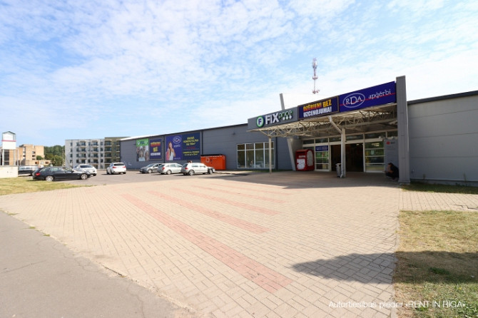 Iznomā telpas tirdzniecības centrā Mežciemā.   Telpas atrodas Hipokrāta ielā 26, ēkas 1. Rīga - foto 1