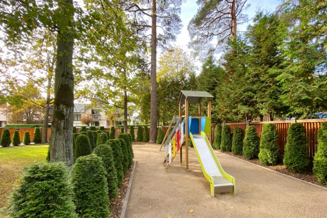 Apartamenti ar savu ārtelpu pastaigas attālumā no jūras. Dzīvojamā platība 81 m, zeme pie Jūrmala - foto 8