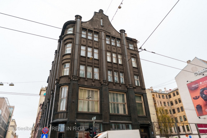 Arhitektoniski pievilcīgs birojs ar četrus metrus augstiem griestiem Centrā.   + 2. stāvs. + Rīga - foto 2