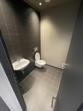 Augstas klases birojs jaunā ēkā.   + Birojs pilnībā autonoms ar privātu ieeju; + kvalitatīva Rīga - foto 6