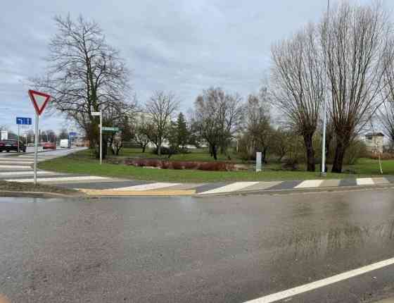 Land in Salacgrīva in a highly visible location, on the side of the main street (RigaAinaži highway) Salaspils