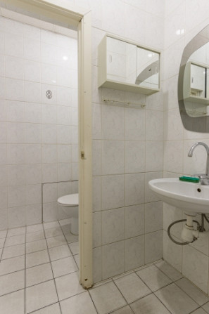 Komerctelpas ar stabilu ienākumu potenciālu Rīgas klusajā centrā!  Piedāvājumā komerctelpas Rīga - foto 8