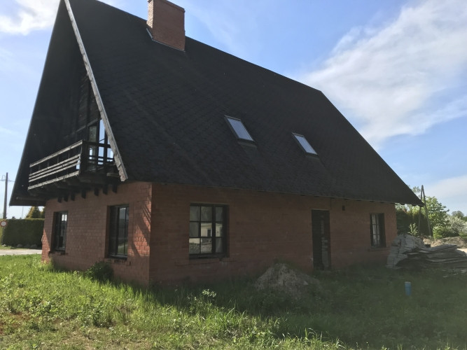 Pārdod jaunbūvi ar melno apdari Tūjā 150m no labiekārtotas pludmales. Ēka ir celta 90-to gadu Liepāja - foto 8