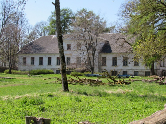 Piedāvājumā nekustamais īpašums ar unikālu, vēsturisku vērtību  - Lestenes muiža. Lestene Tukums un novads - foto 1