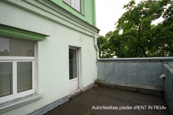Atsevišķi stāvoša biroju/veikalu ēka Brīvības ielā 144.  Renovēta ēka 4 stāvos, bez Rīga - foto 7