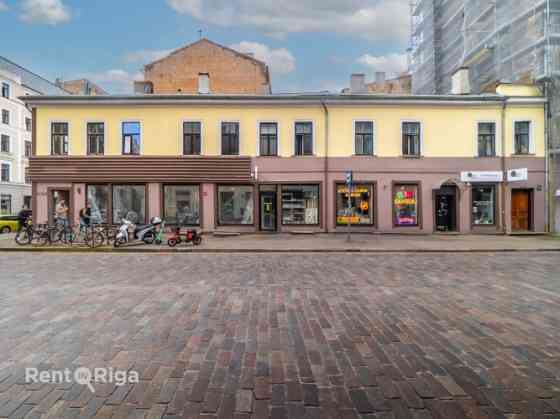 Вашему вниманию ухоженная недвижимость в центре города.  Недвижимость состоит из Рига