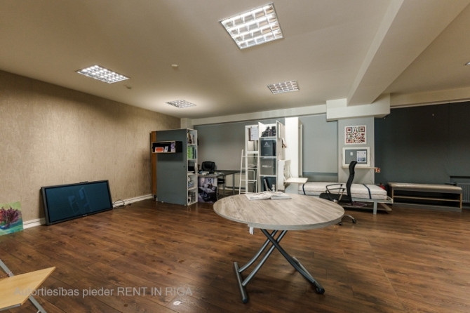 Tirdzniecības telpas pie Dienvidu tilta.  Apsaimniekošana un NĪN kopā 1 EUR/m2. Gāzes apkure Rīga - foto 4
