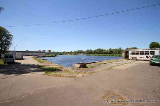 Место для водного транспорта (яхт-клуб).  Собственность состоит из 6 участков Rīga