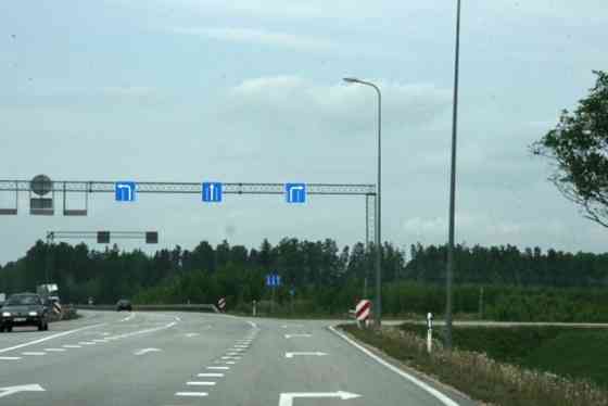 Pārdod 8.35 ha zemi rūpnieciskās apbūves teritorijā (R2).  Īpašums atrodas Bauskas raj.- Iecavas nov Bauska un novads