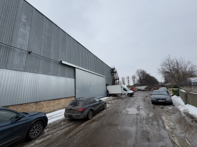 Iznomā neapkurināmas noliktavas/ražošanas telpas t/c 