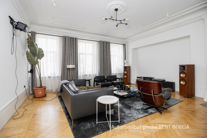Spacious apartment in quiet center - Elizabetes Street 8.  Layout of the apartment:  + living room w Рига - изображение 1