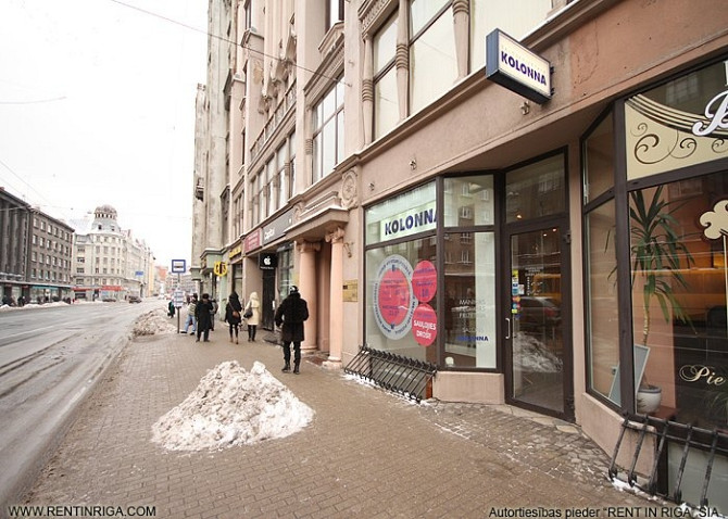 Tirdzniecības telpas divos līmeņos.  + Pirmais stāvs 97 m2, pagrabstāvs 92 m2; + sanmezgls un Rīga - foto 3