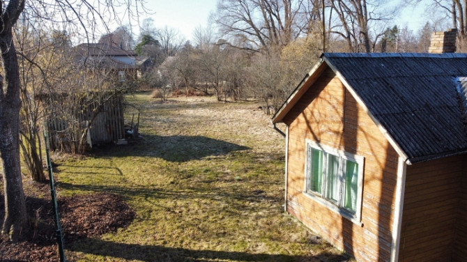 Plašs zemes gabals 2175 m2 platībā privātmāju rajonā Mellužos. Līdz jūrai  7 minūtes Jūrmala - foto 2