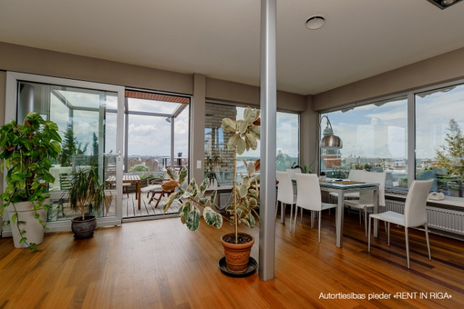 Apartment with one of the most fantastic terraces in Riga!  The apartment is on the 6th and 7th floo Рига - изображение 1