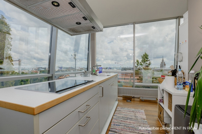 Apartment with one of the most fantastic terraces in Riga!  The apartment is on the 6th and 7th floo Рига - изображение 5