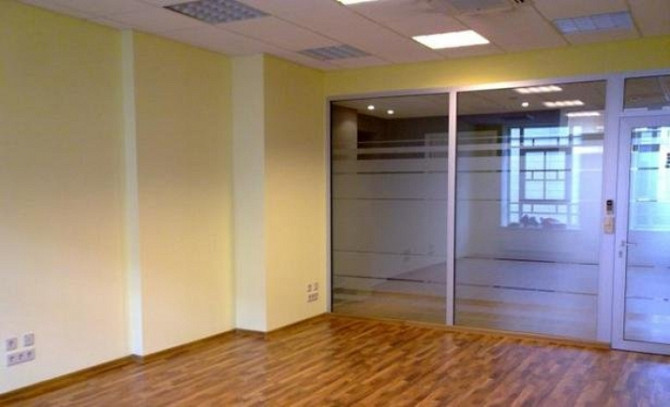 Iznomā kvalitatīvas biroja telpas Rīgas centrā, prestižā vietā pretī viesnīcai 