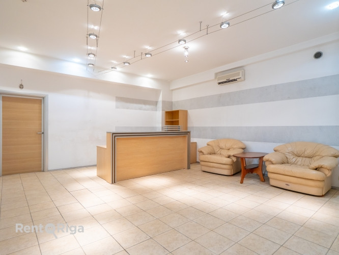 Iznomā kabinetu tipa biroja telpas Skanstē.  Pieejamas 9 telpas, kurās ietilpst centrālā Rīga - foto 3